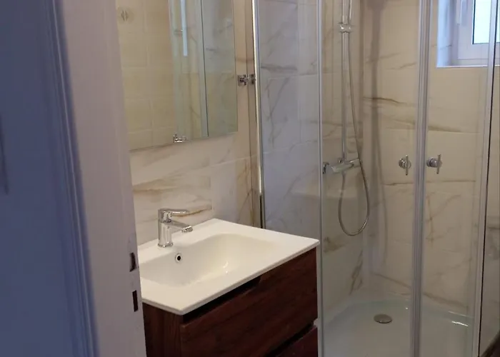 Golden Hearth Mountain Ano Trikala