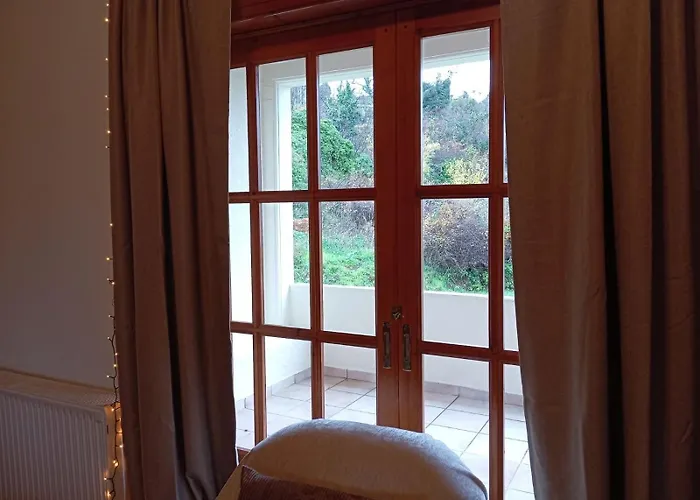 Golden Hearth Mountain * Ano Trikala